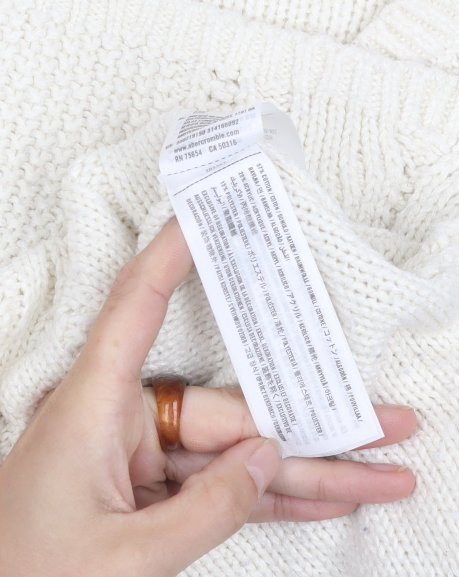 Hollister Women's Ivory Cable-Knit Pullover Jumper S