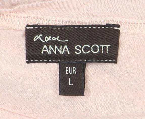 Anna Scott Women's Pink Floral Print T-Shirt