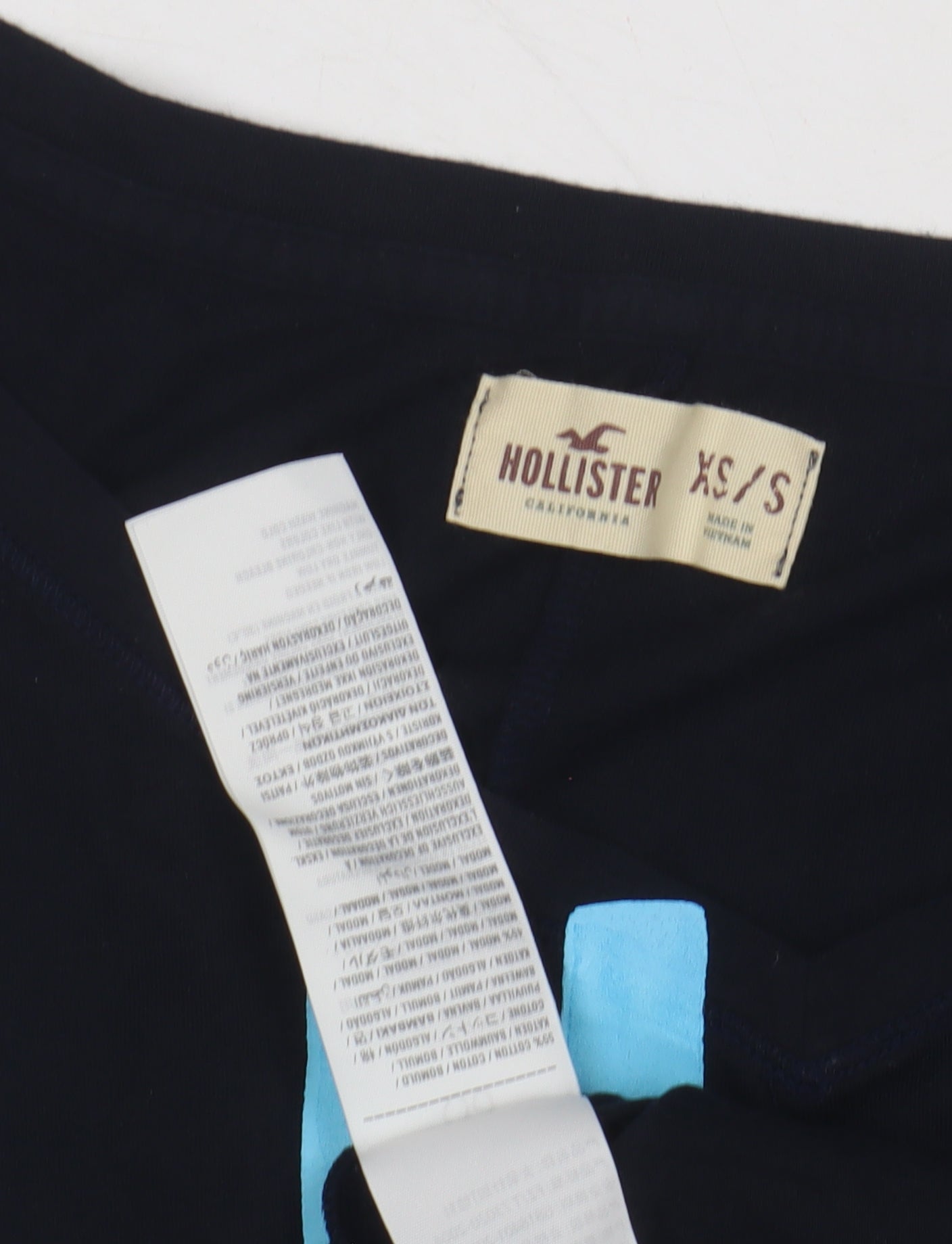 Hollister Women's Black XS V-Neck T-Shirt