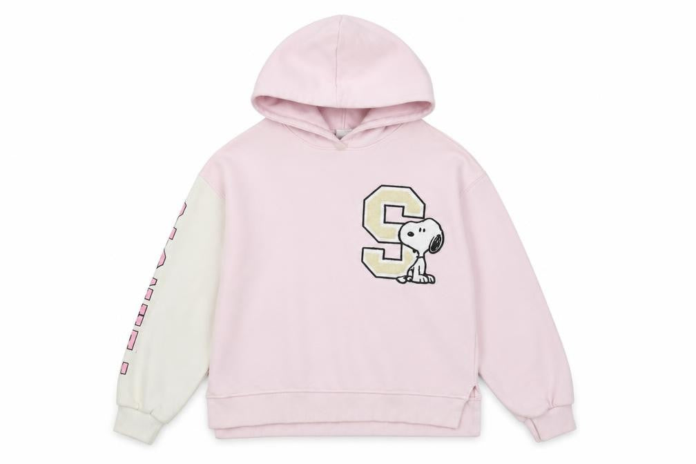 Front view of Zara girls’ pink peanuts snoopy hoodie 152 pullover