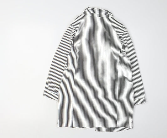 Reserved Women's Black Striped Blazer - Small