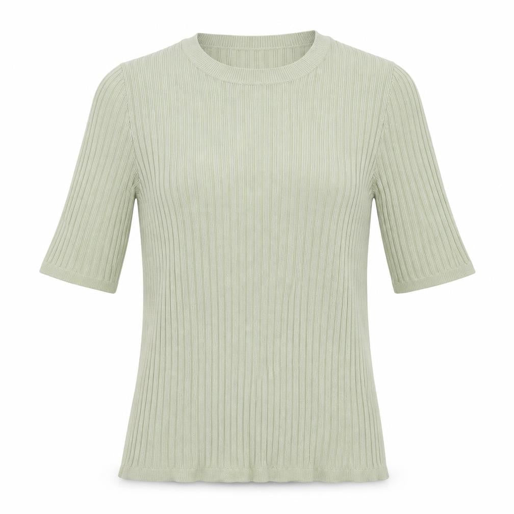 Front view of Guess Women’s Green 3/4 Sleeve Knit T-Shirt M