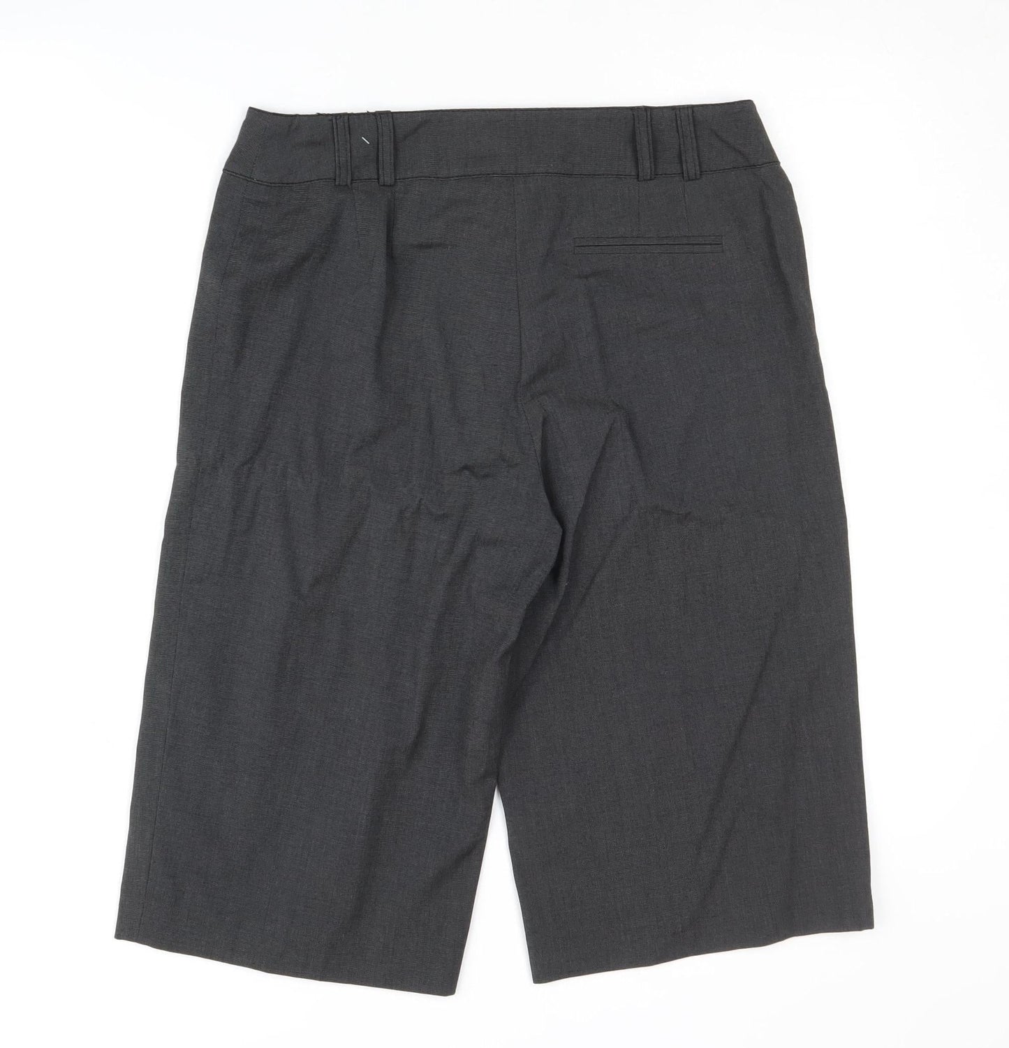 Laura Ashley Women's Black Bermuda Shorts Size 10