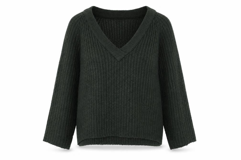 Front view of Jacqueline de Yong Women's Green V-Neck jumper