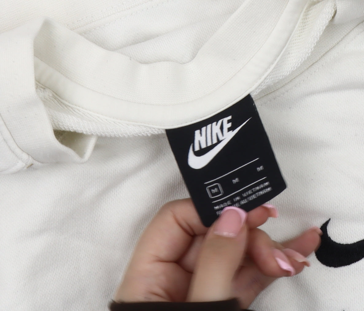 Nike Men's White Sweatshirt M Logo Graphic Print