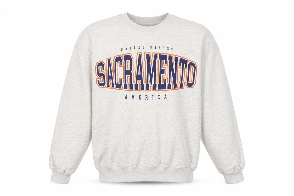 Pull & Bear Men's Grey Sacramento Graphic Sweatshirt