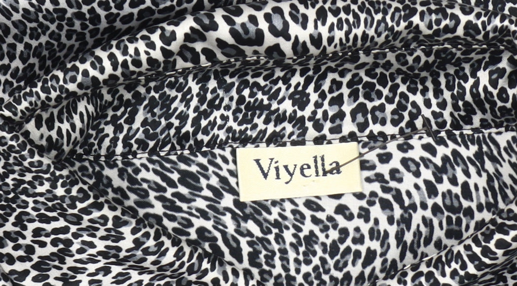 Viyella Women's Black Animal Print Long Sleeve Top