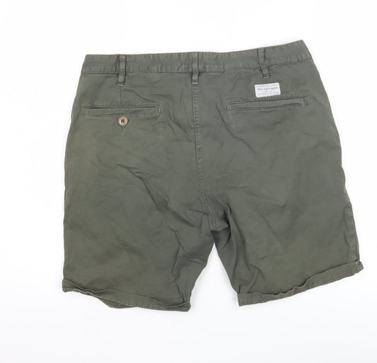 Paul Smith Men's Green Chino Shorts - Size 32