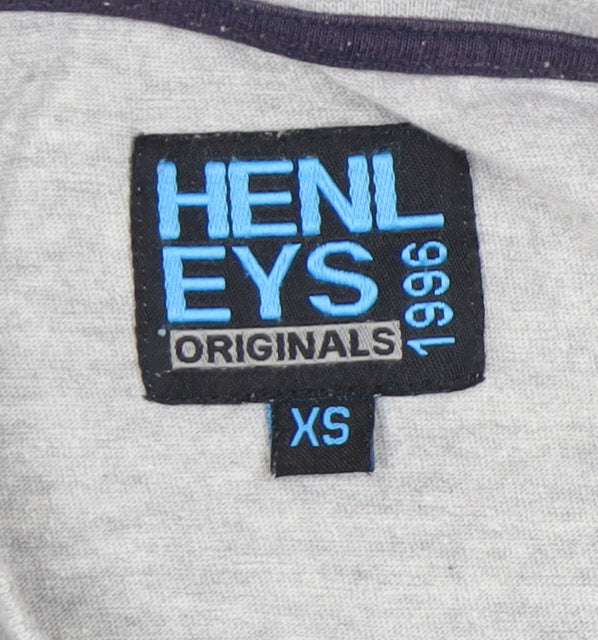 Henleys Men's Grey XS Graphic Print T-Shirt
