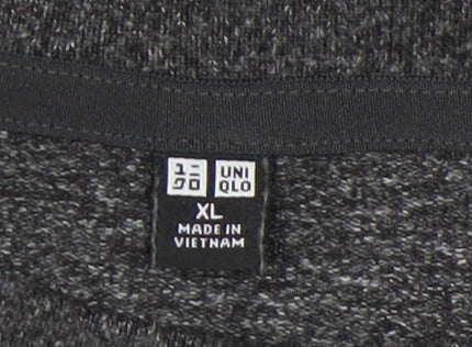 Uniqlo Men's XL Grey Long Sleeve Crew Neck T-Shirt