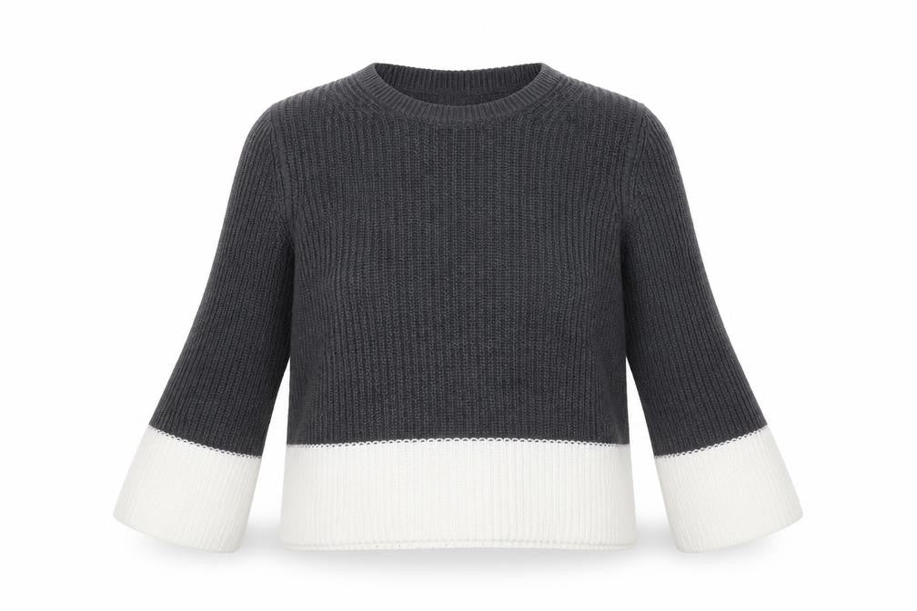 Front view of Gap Women's Grey Knit jumper, size M