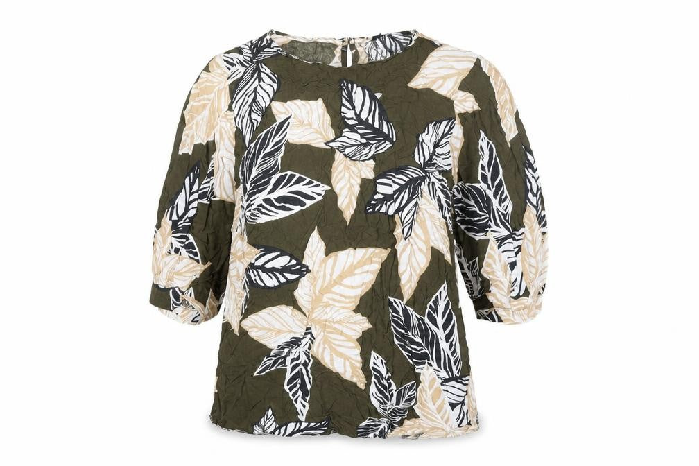 Blue Chameleon Women's Black Floral Blouse Size 14