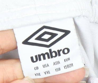 Umbro Boys White Football Shorts Burnley FC Crest Size 158 YXL
