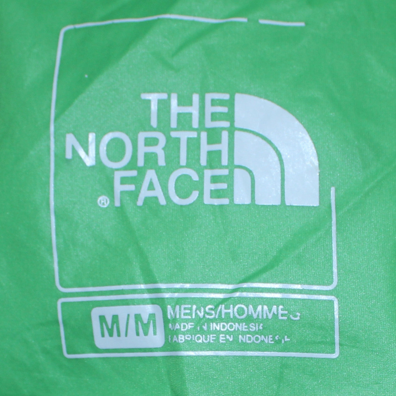 The North Face Men’s Green M Windbreaker Jacket Hooded Lightweight