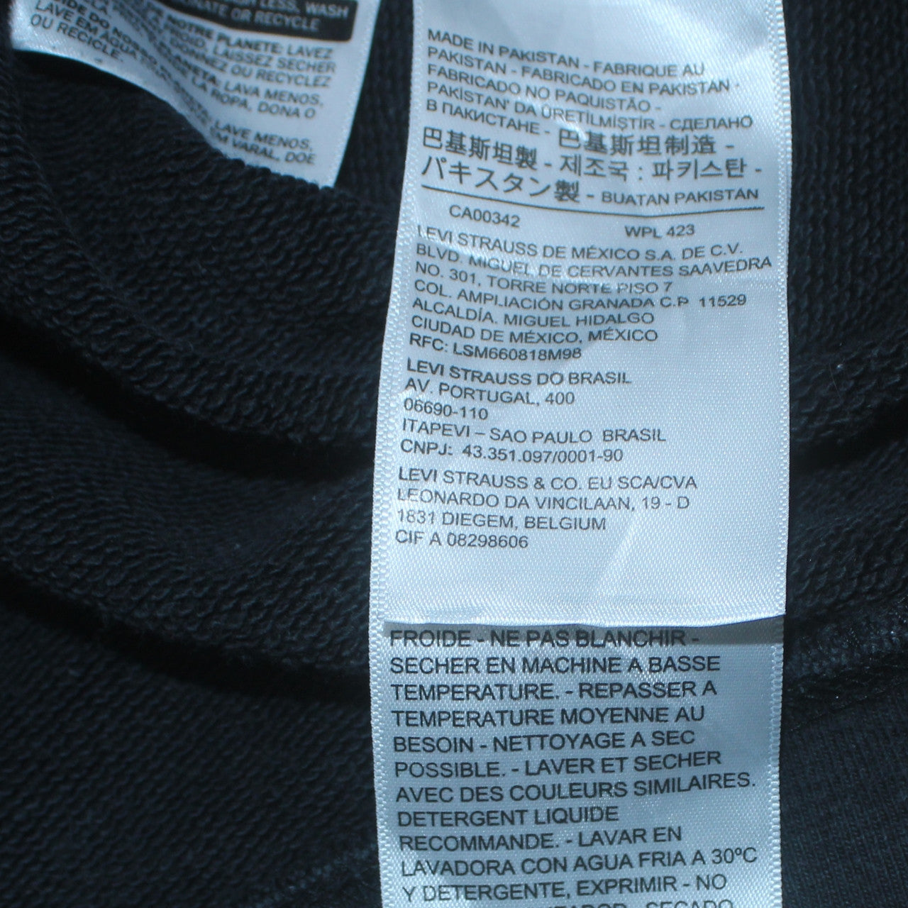 Levi's Men's Black Small Pullover Sweatshirt Crew Neck Long Sleeve