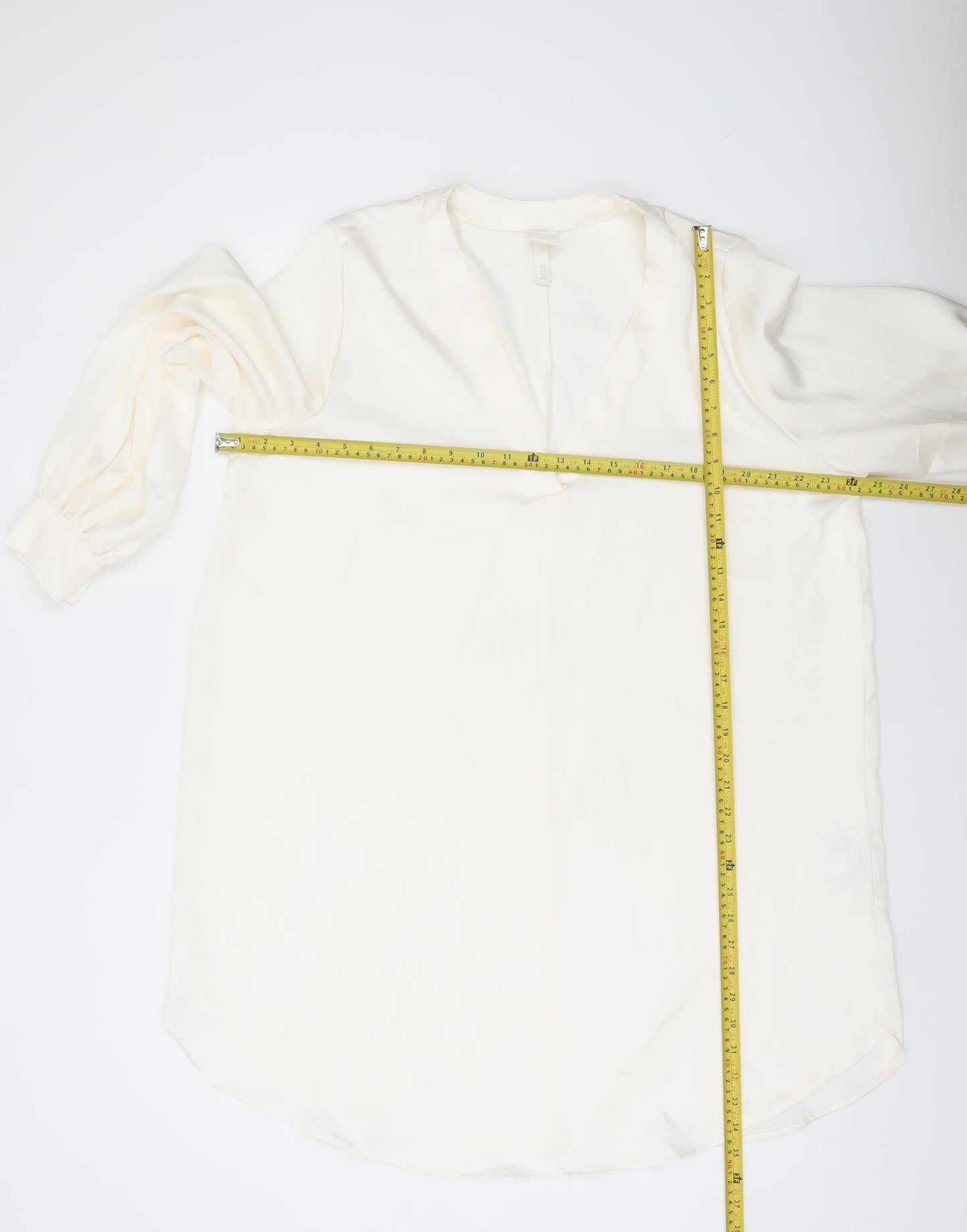 H&M Women Ivory Blouse Size 12 Tunic Long Sleeve V-Neck Top
