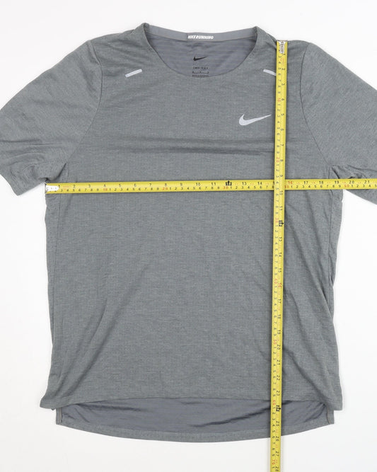 Nike Men's Grey Dri-Fit Running T-Shirt Size M Short Sleeve Sports Top