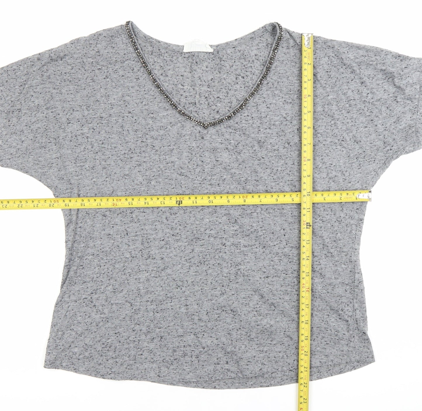 Nine by Savannah Miller Womens Grey Beaded V-Neck T-Shirt Size 14