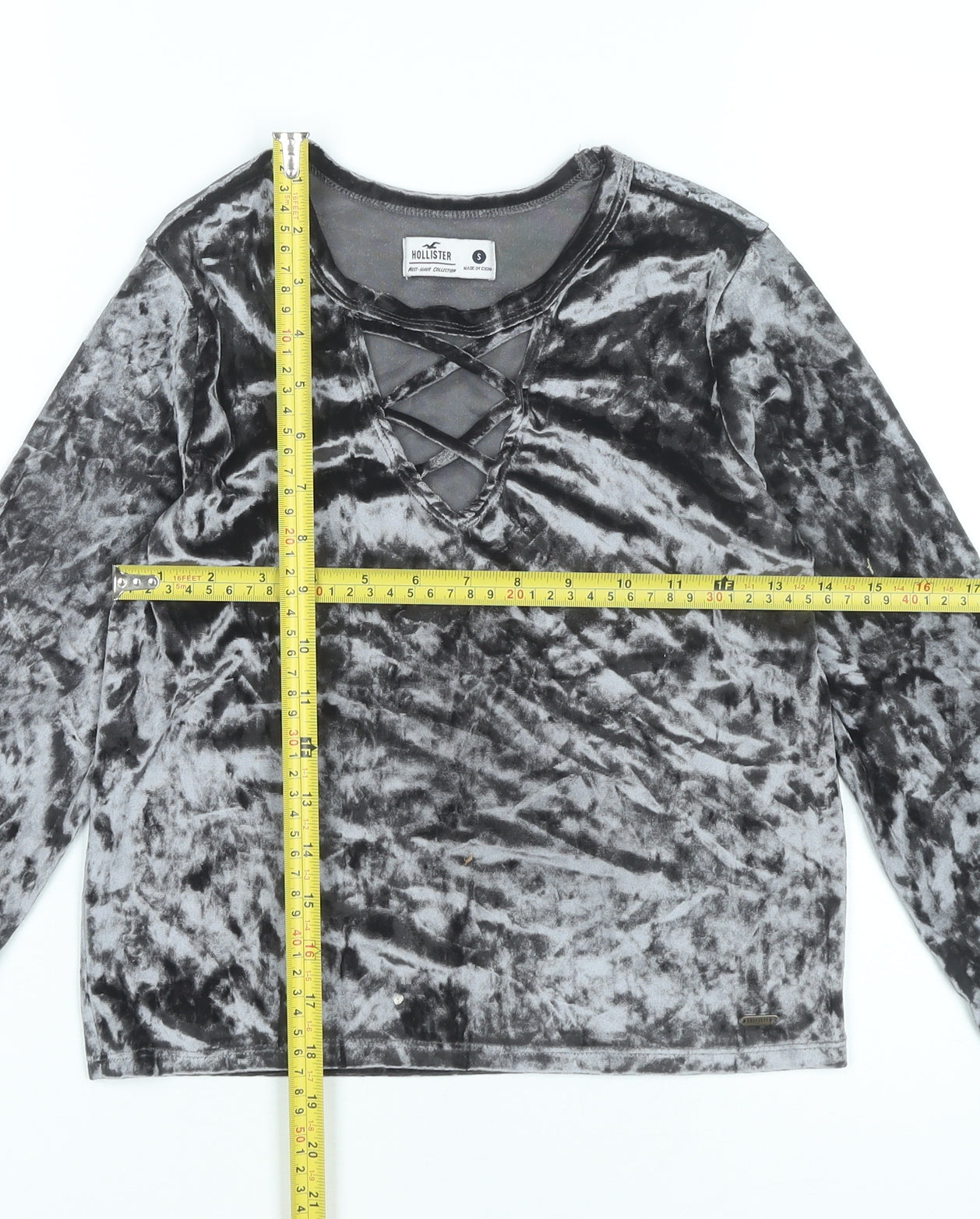 Hollister Women Grey Velvet Slim Fit Cropped Long Sleeve Top S