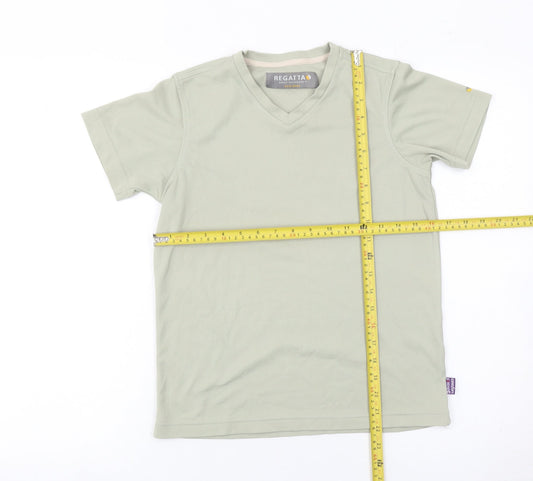 Regatta Womens Green Size 10 V-Neck Short Sleeve Activewear T-Shirt
