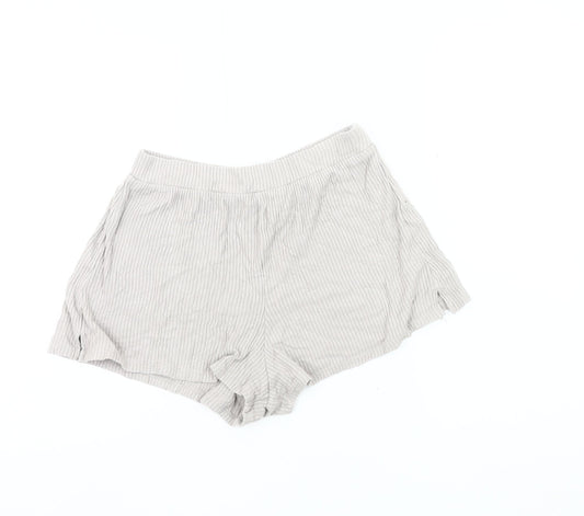 Abercrombie & Fitch Women’s Beige Striped Casual Shorts Size S