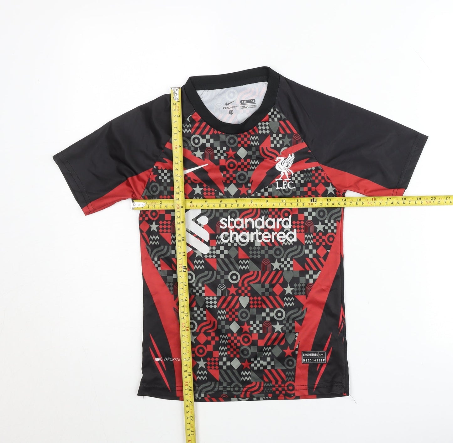 Nike Boys Black 8-9 Years Liverpool FC M. Salah #11 Football T-Shirt