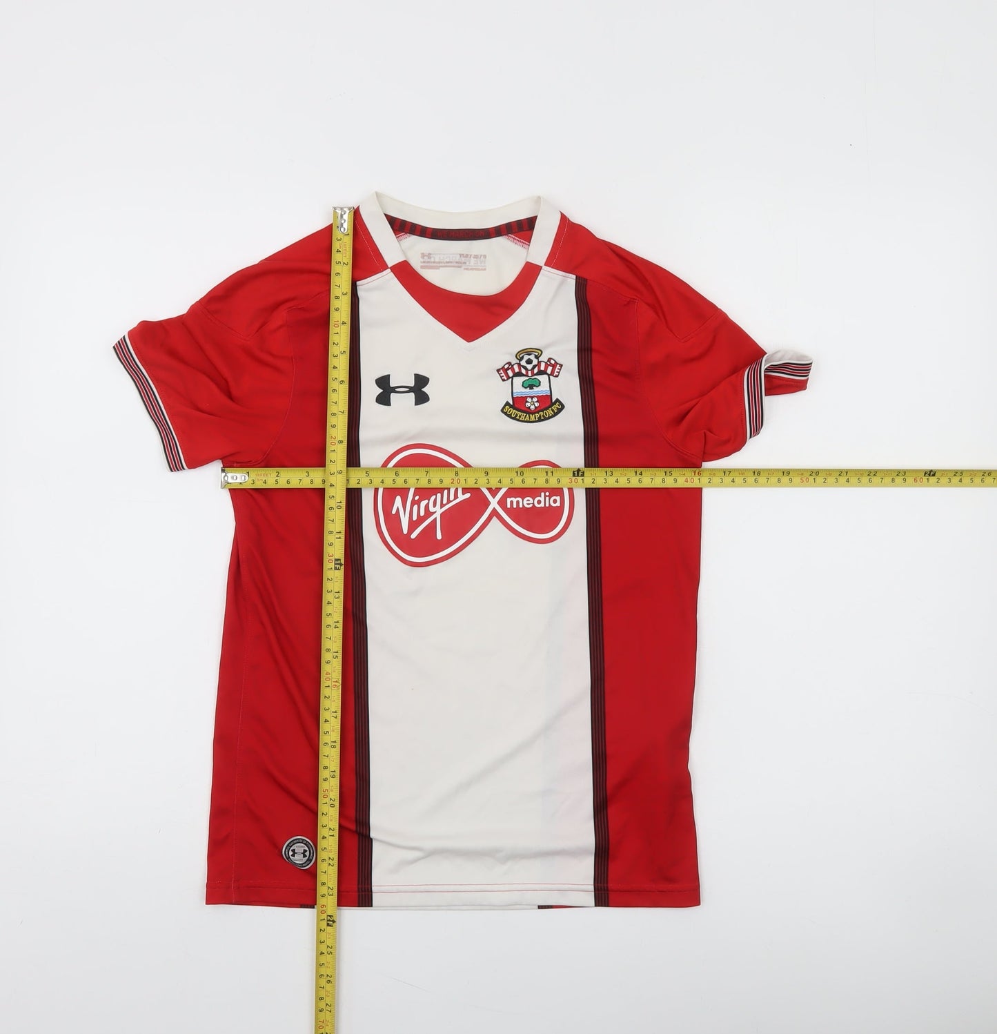 Under Armour Boys Red Football Jersey T-Shirt Size L - Southampton FC