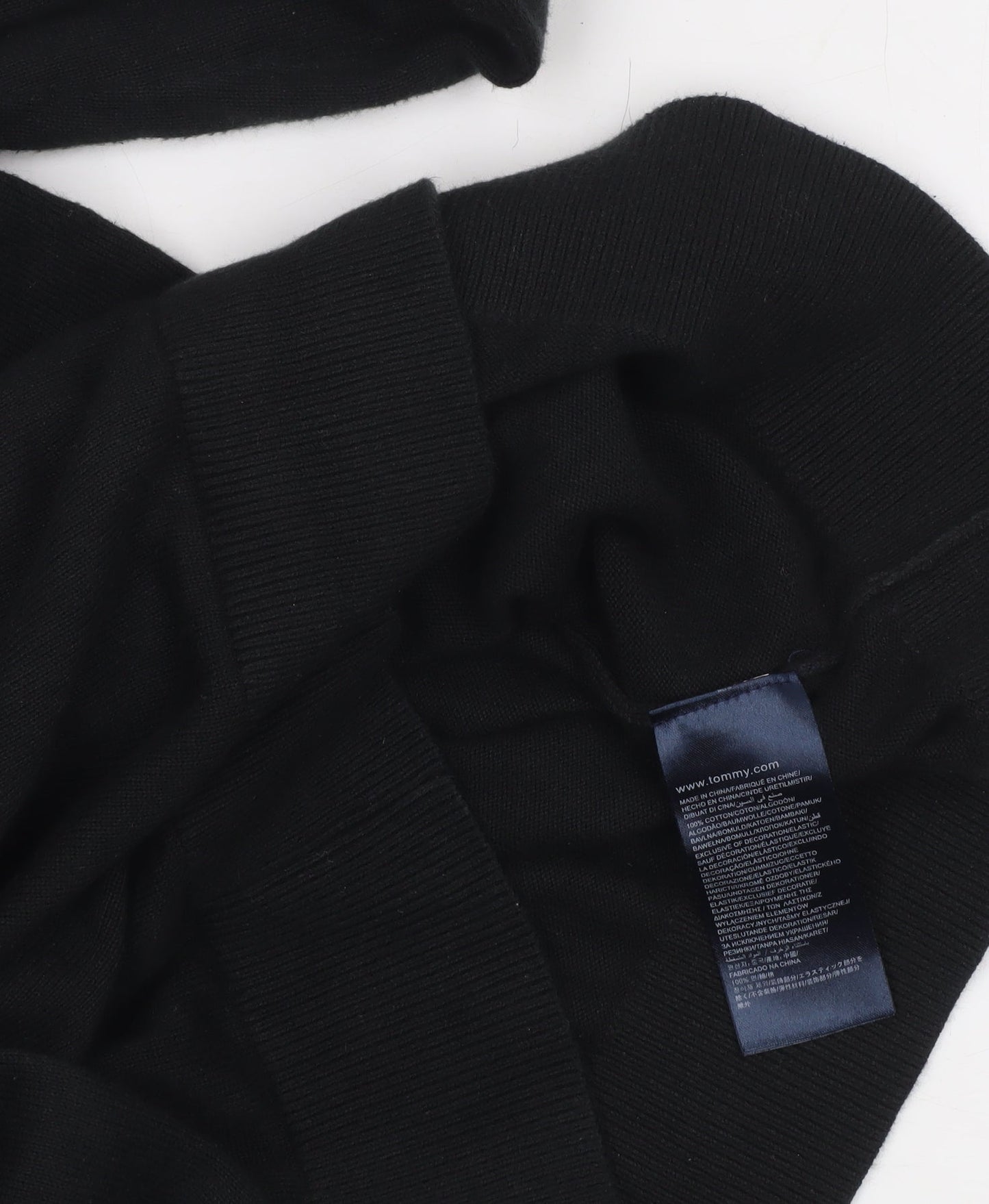 Tommy Hilfiger Men's Black V-Neck Cotton Jumper Size S