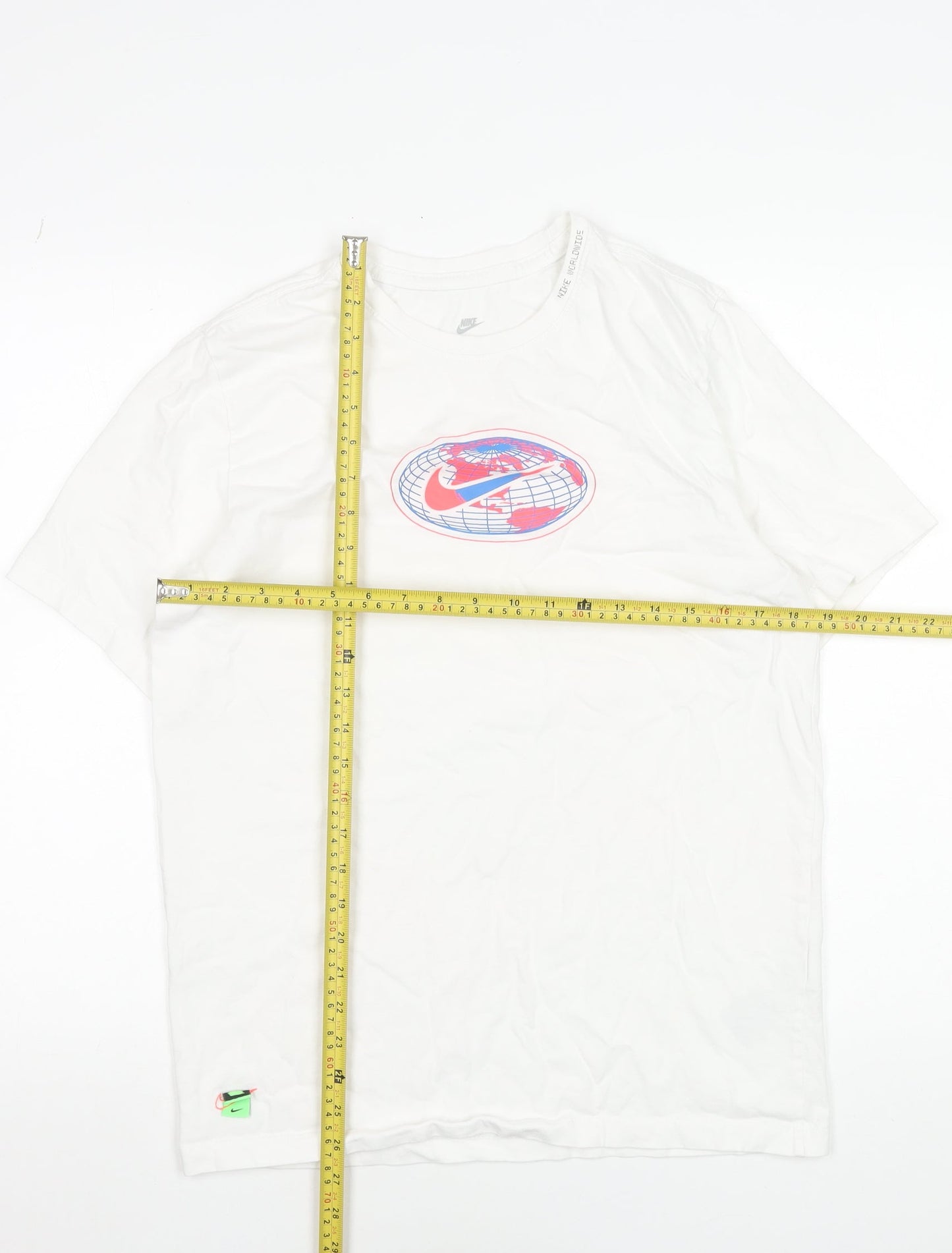 Nike Men's White Graphic Sports T-Shirt Size M Regular Fit Cotton