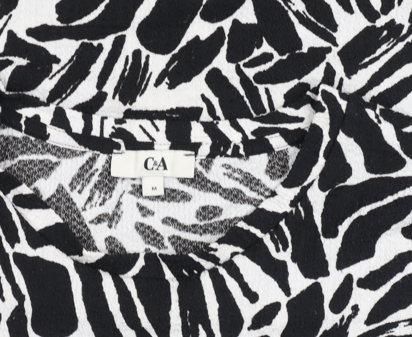 C&A Women's Black Animal Print Short Sleeve Jersey T-Shirt M