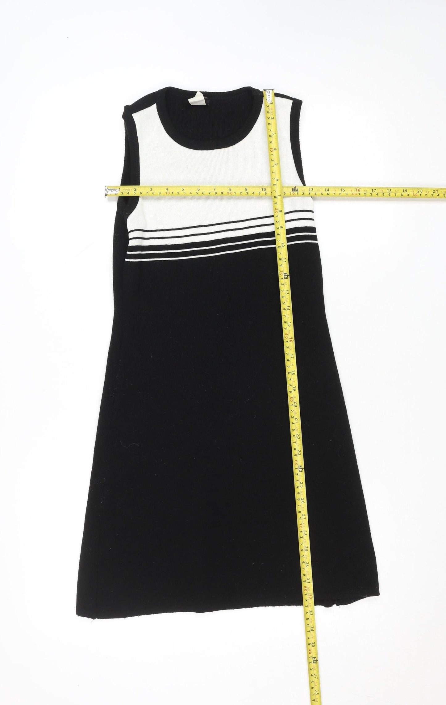French Curve Women's Black Medium Sleeveless Striped Knit Shift Dress