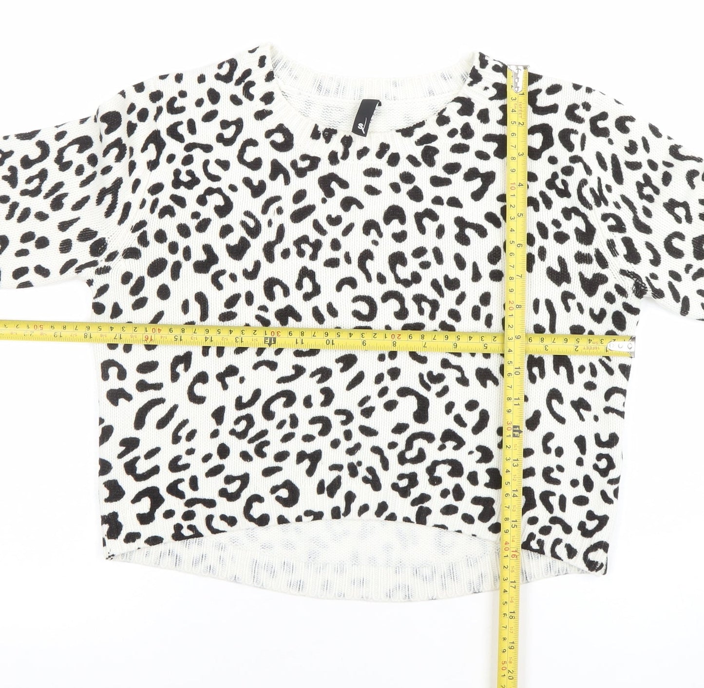 H&M Divided Women's White Animal Print Knit Jumper Size S