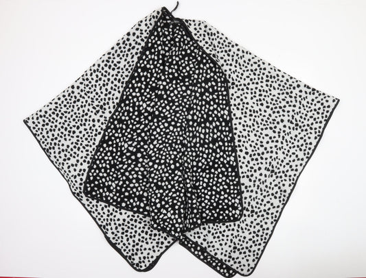 Bonmarché Women Black & White Animal Print Knit Cape One Size