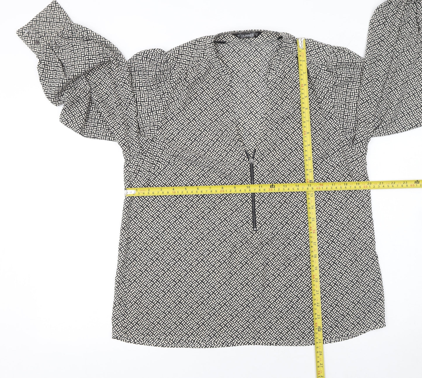Dunnes Women’s Black Geometric Long Sleeve V-Neck Blouse Size M