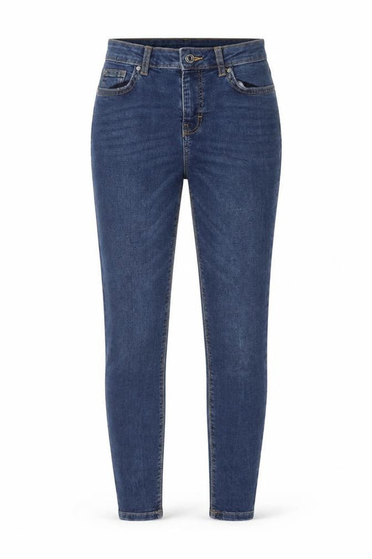 Front view of Denim Co. Women's Blue Skinny Jeans, size 8 Slim, Fit Mid Rise