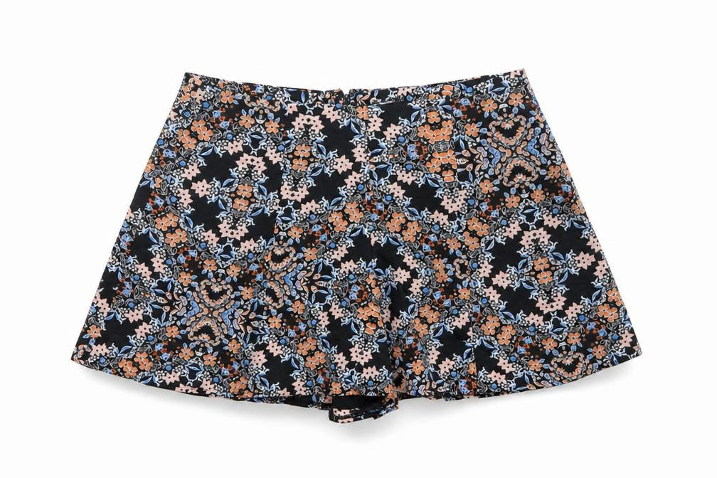Front view of Miss Selfridge women’s multicoloured floral culotte shorts, size UK 14