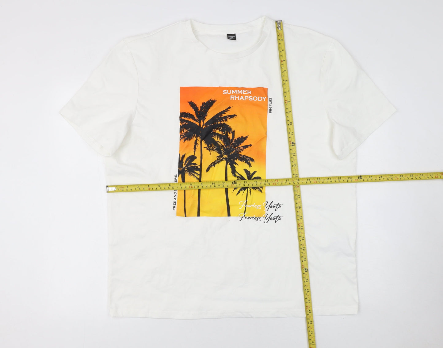 Manfinity Men’s White Summer Rhapsody Graphic Print T-Shirt XXL