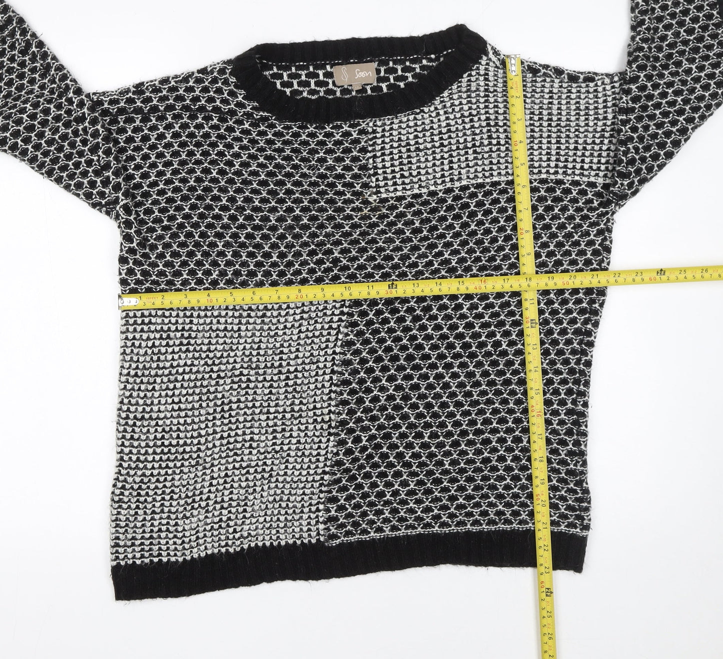 Soon Women's Black & White Patch Knit Jumper Size 14 Classic Style