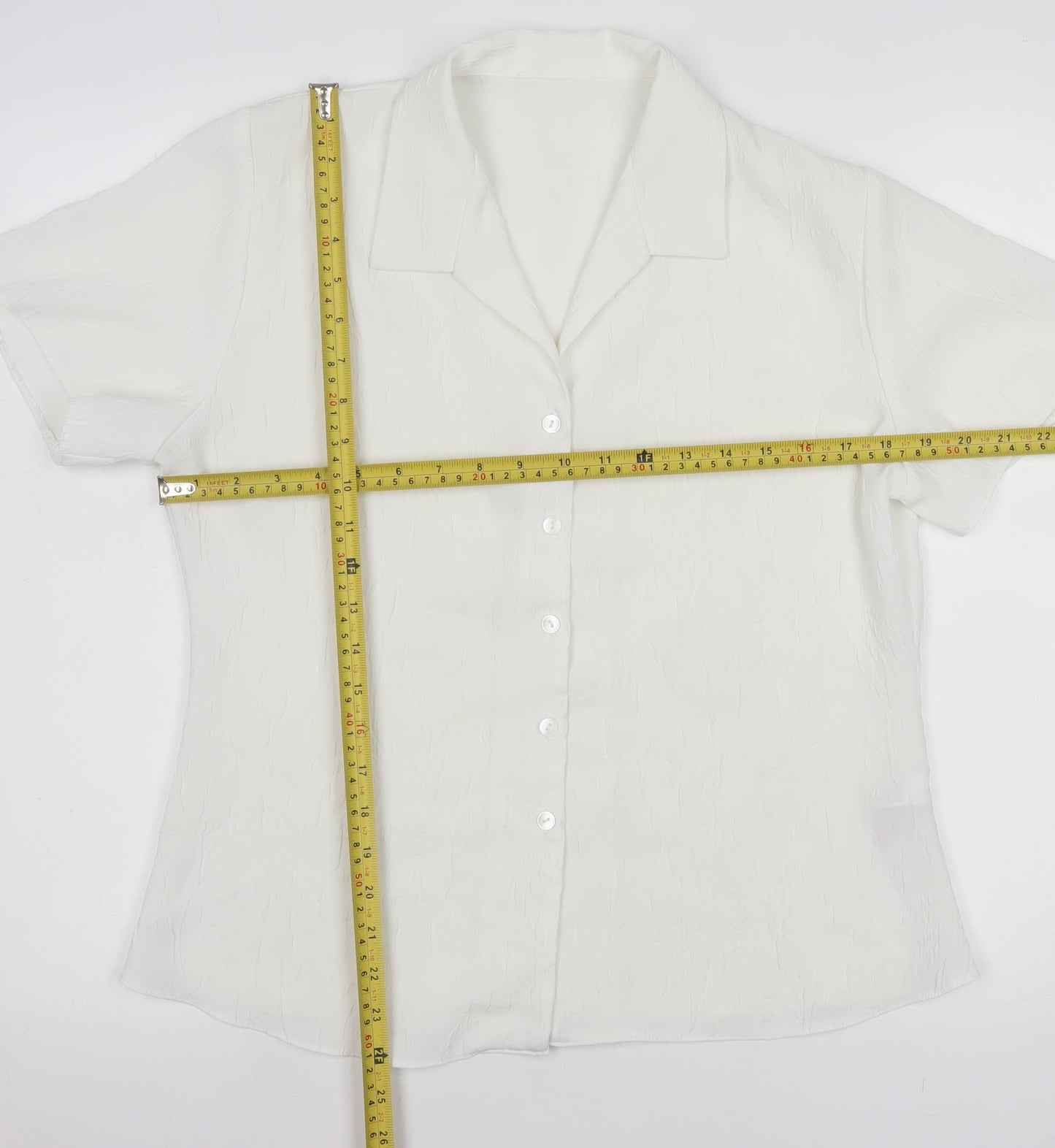 St. Bernard Women’s White Collared Short Sleeve Blouse Size 16