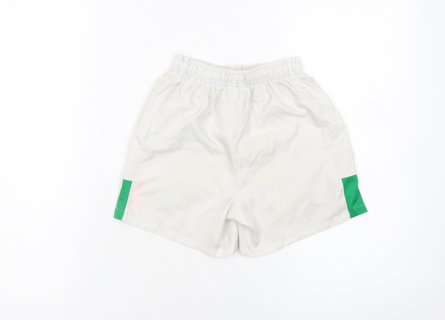 Umbro Boys White Ireland Football Shorts 6-7 Years Athletic Activewear
