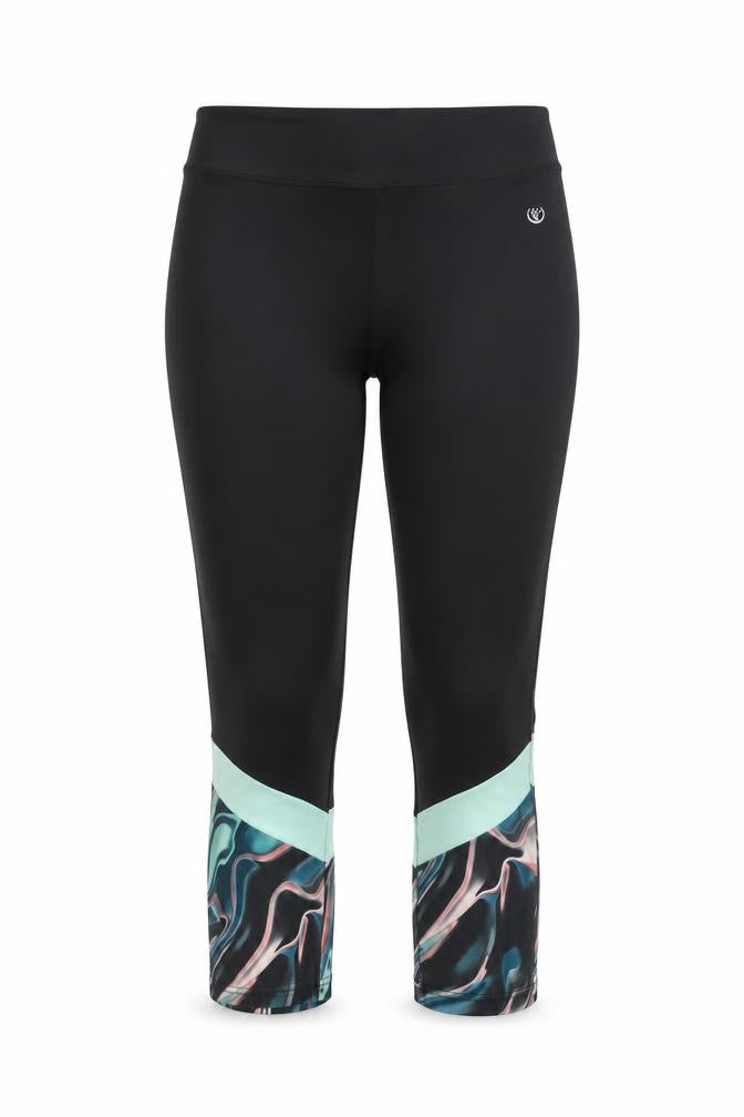 Front view of Dunnes Women Black Capri Leggings Small Stretch Activewear