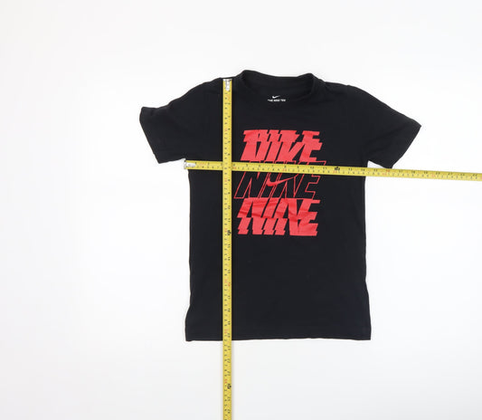 Nike Boys Black Red Graphic Short Sleeve T-Shirt Size S (128-137cm)