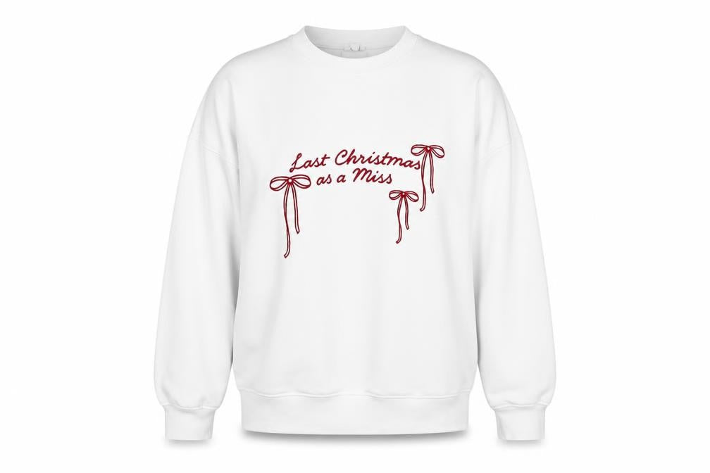 Six Stories Womens White XXL Christmas Pullover Sweatshirt