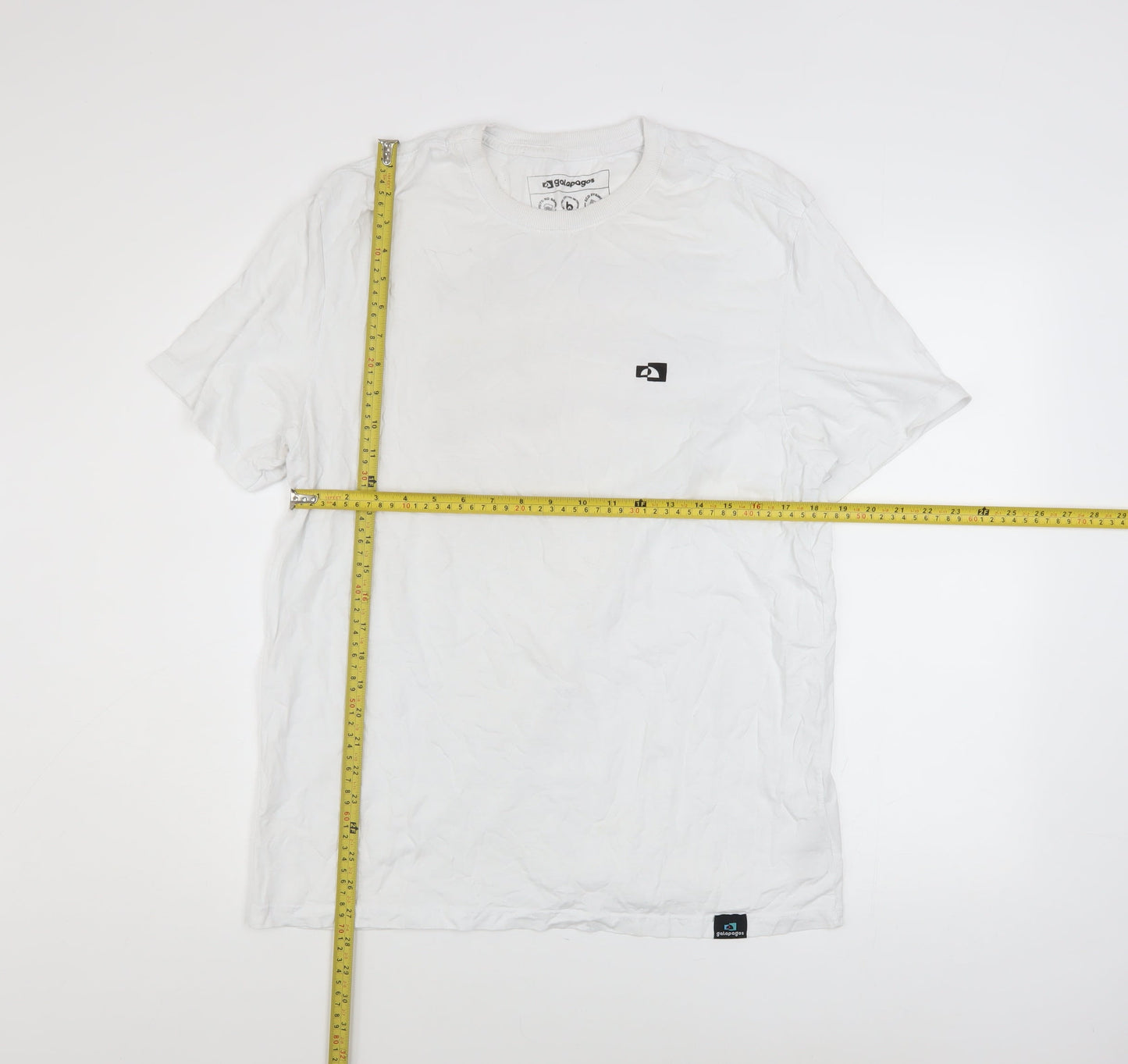 Galapagos Men's White Medium Graphic Cotton T-Shirt Outdoor Style