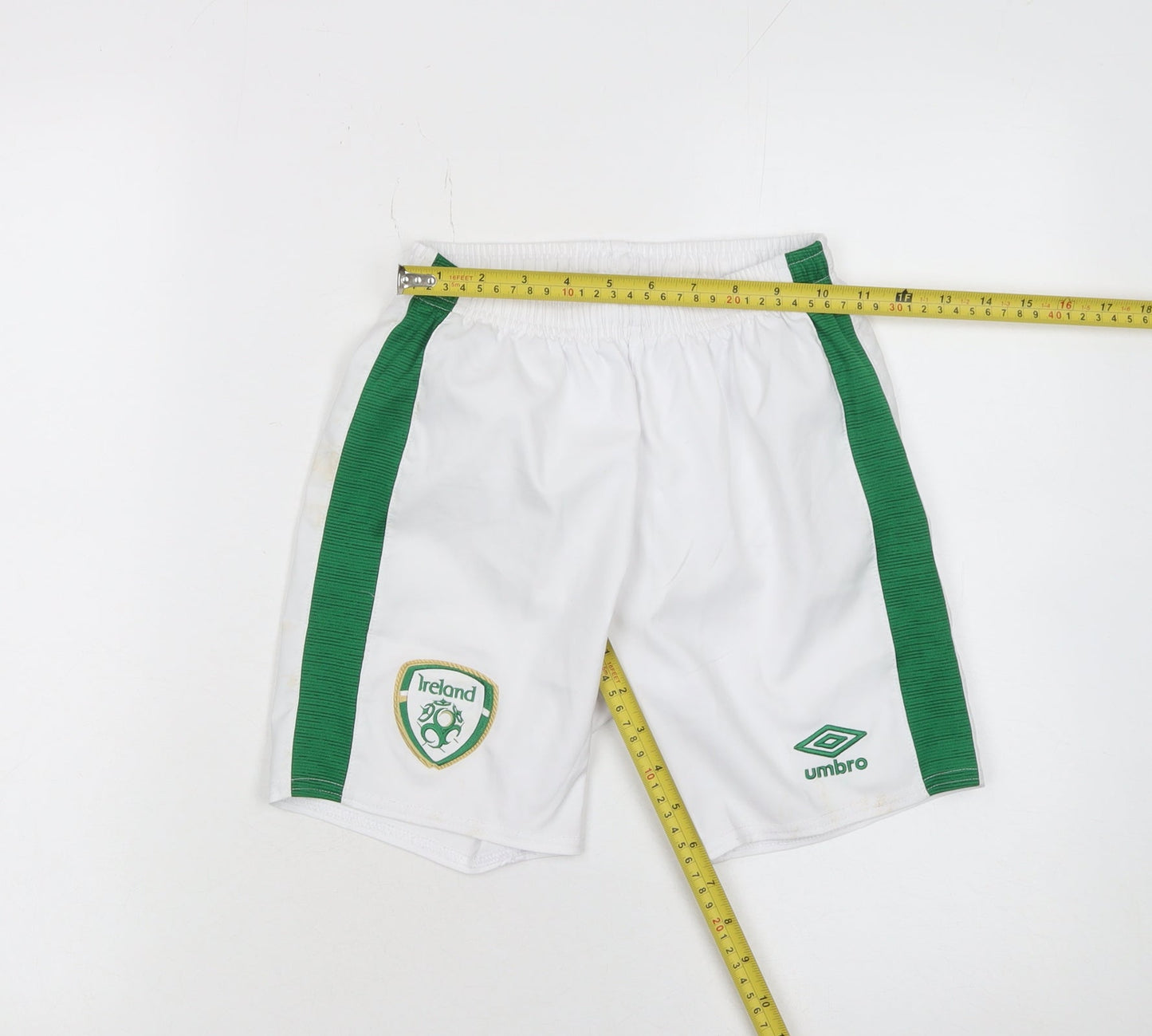 Umbro Boys White Green Ireland Football Shorts Size 134cm Polyester