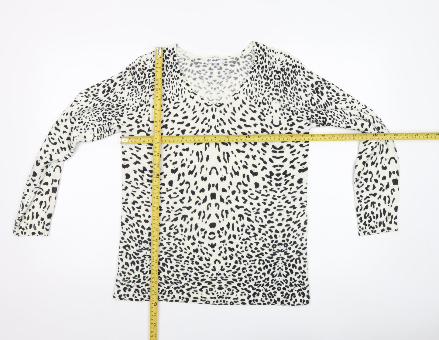 Damart Women’s White Animal Print Acrylic V-Neck Jumper Size 10/12