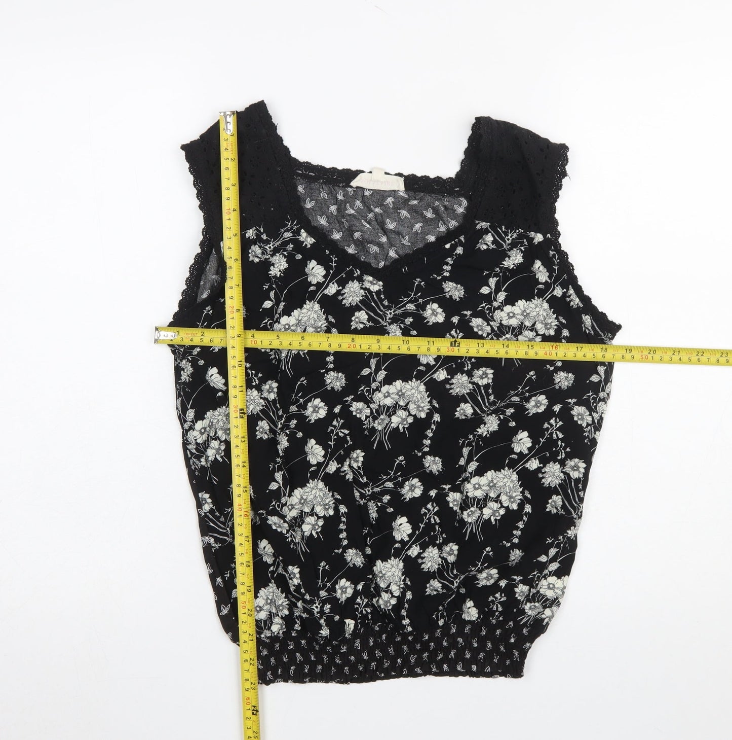 Solitaire Women’s Black Floral Crochet Sleeveless Blouse M