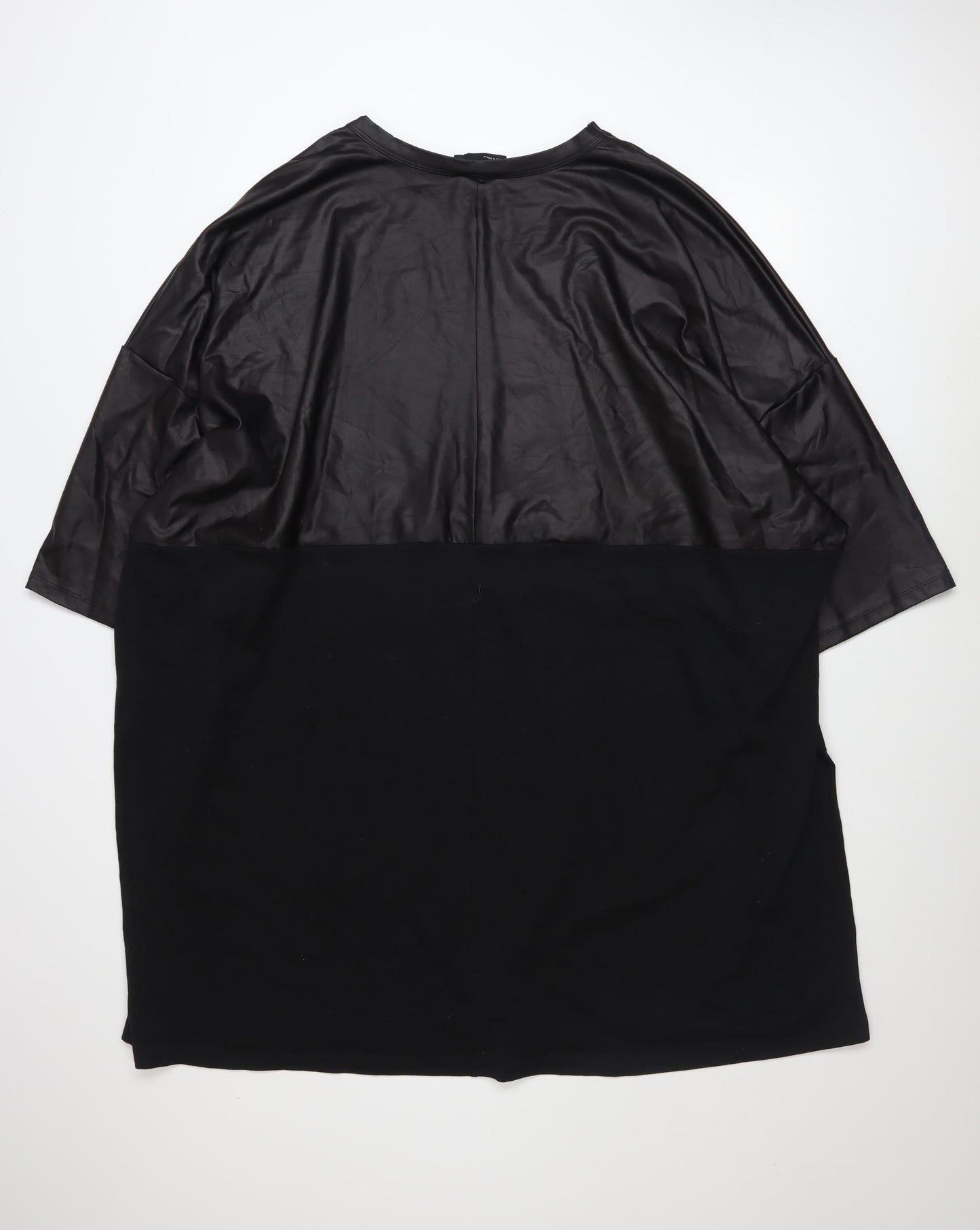 ASOS DESIGN Women Black Plus Size 20 Relaxed Colourblock T-Shirt
