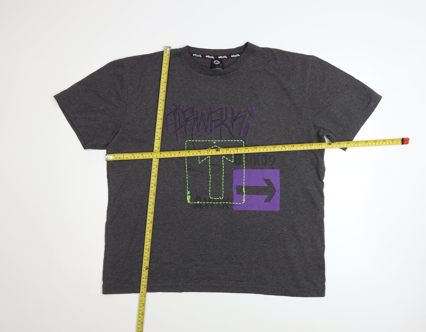 Airwalk Unisex Grey Graphic T-Shirt L Basic Casual Short Sleeve