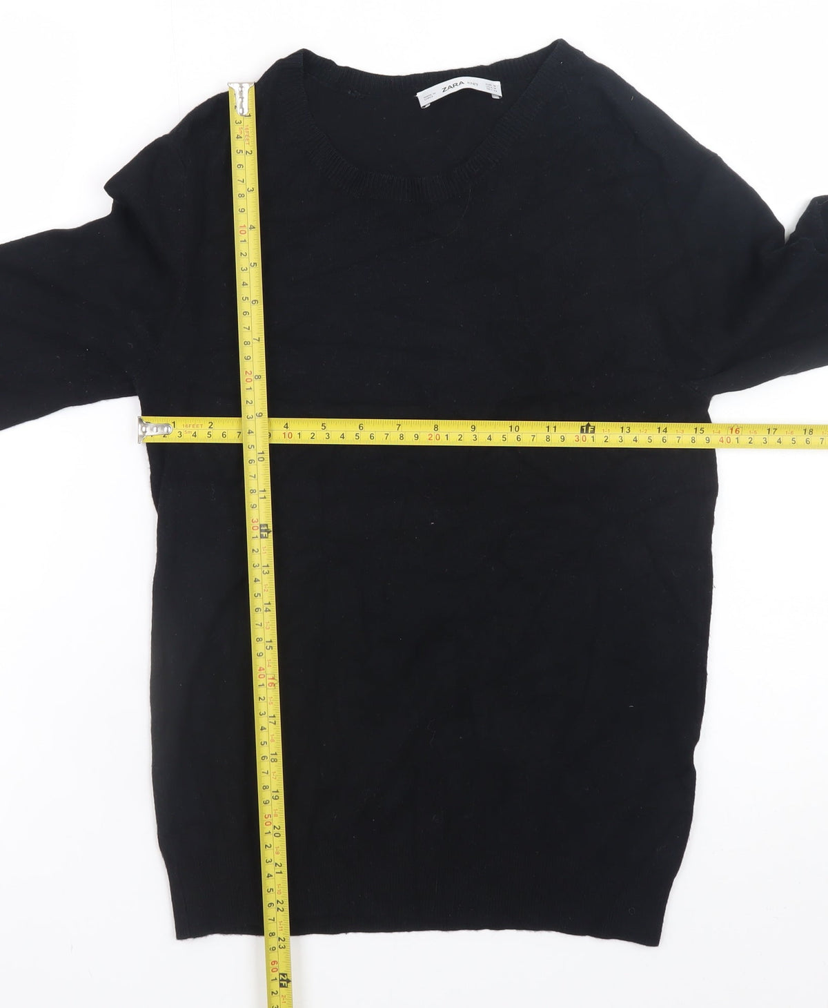 Close-up detail of Zara Men Black Knit jumper, size M, Crew Neck Long Sleeve